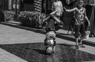 开云体育网址-“2025世界运动会：运动舞蹈，舞者用节奏打破极限，激烈角逐精彩不停”